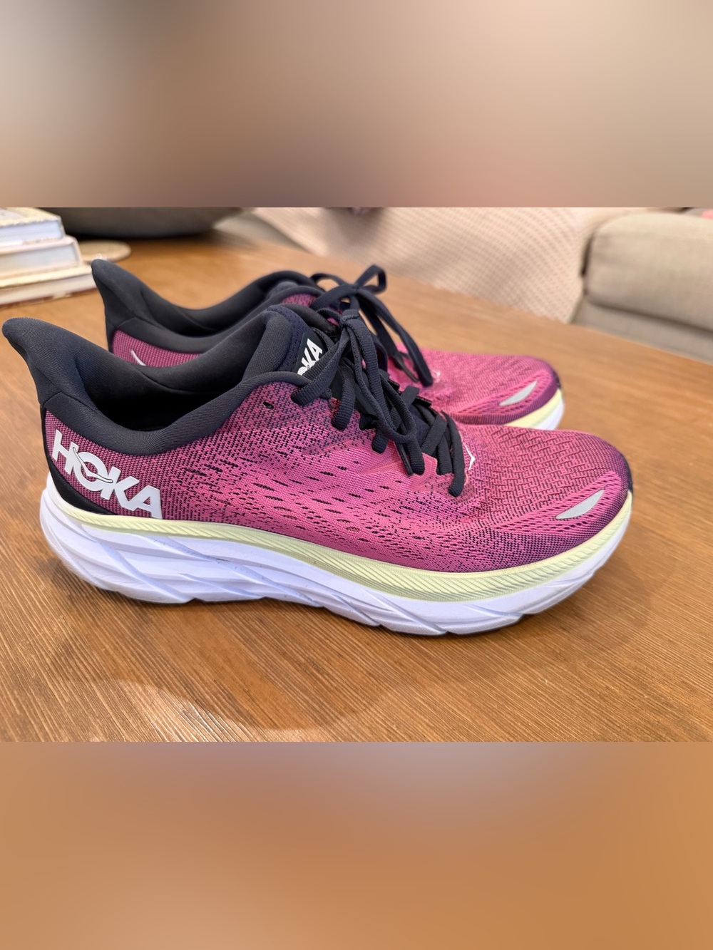 Hoka Clifton 8 Women's Pink and Black Running Shoes